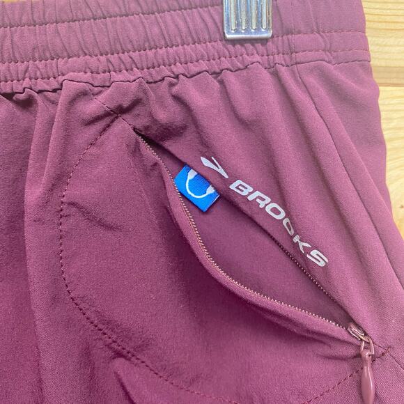 Brooks Equilibrium Technology Skort Size Large - Picture 5 of 9
